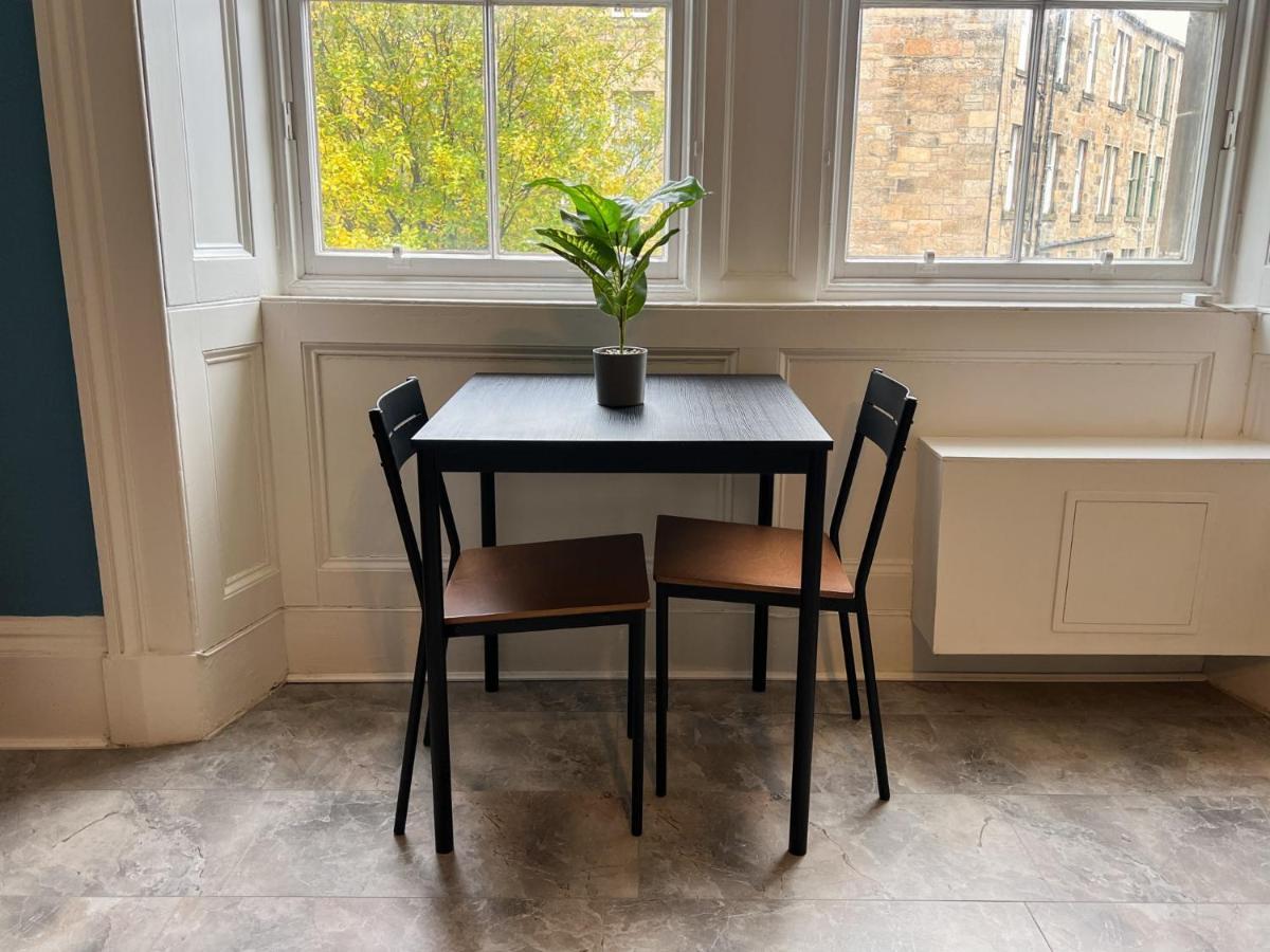 Cozy Studio Apartment Of Glasgows West End Exterior photo